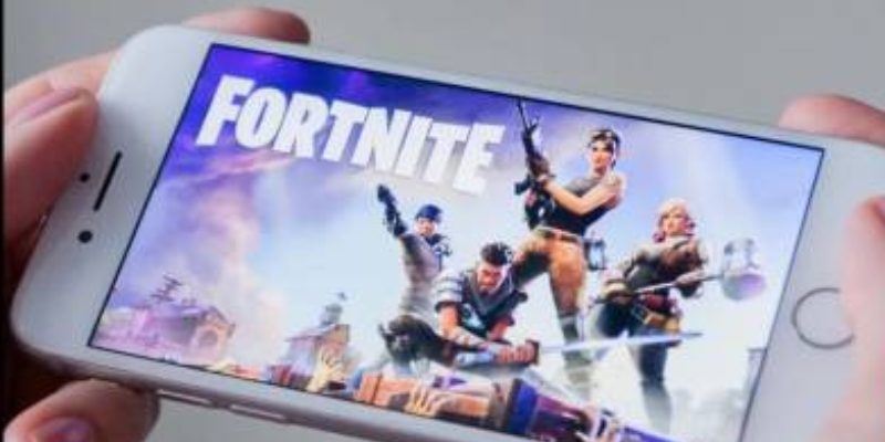 Iphones offre une montée en flèche avec Fortnite installé sur Ebay